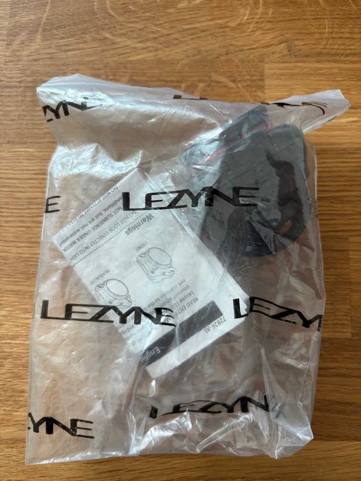 Luz bicicleta - LEZYNE ZECTO MAX DRIVE - Preto