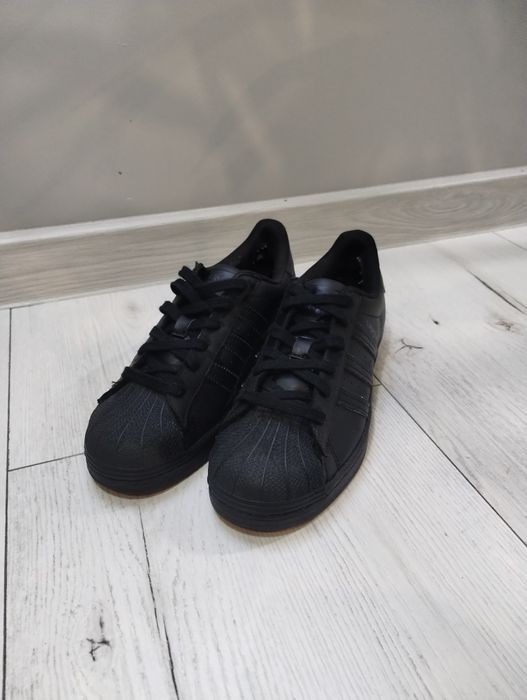 Adidas super star