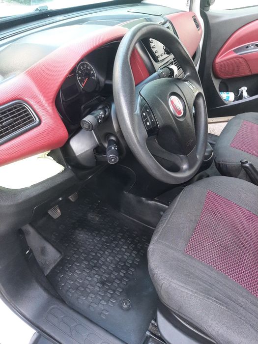 Продам Fiat добло 1.6 турбо дизель .Грузовик максимальна база.