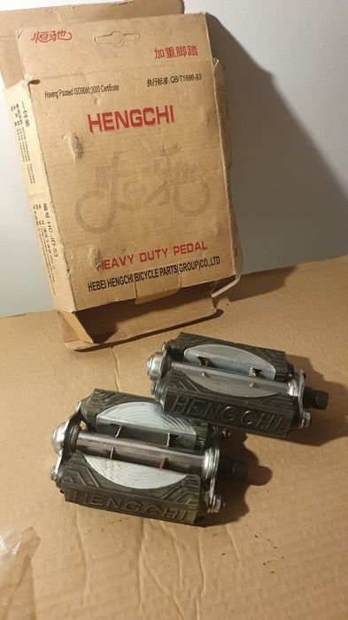NOWE Pedały rowerowe retro solidne Hengchi z gumą