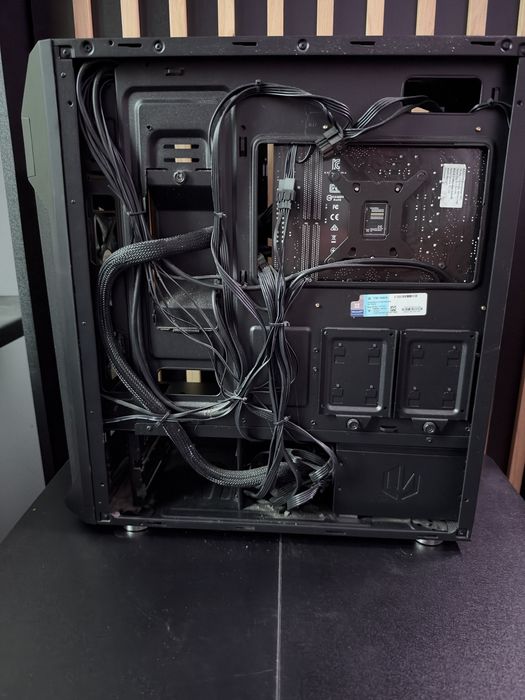 Komputer Stacjonarny - RTX 3070, i5-10500, 16 GB RAM, 1 TB
