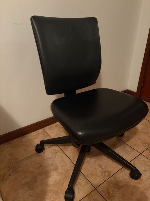 Cadeira de escritório/ Gaming simple