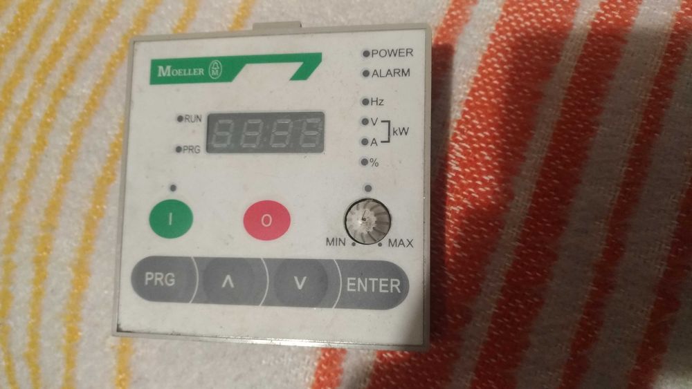 Moeller , Hitachi - klawiatura lokalna do falowników 75 kW.