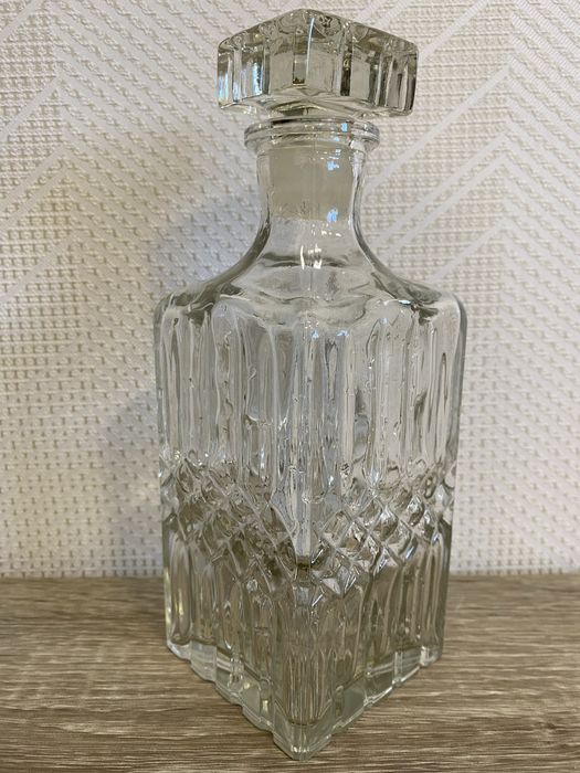 Штоф-графин стеклянный