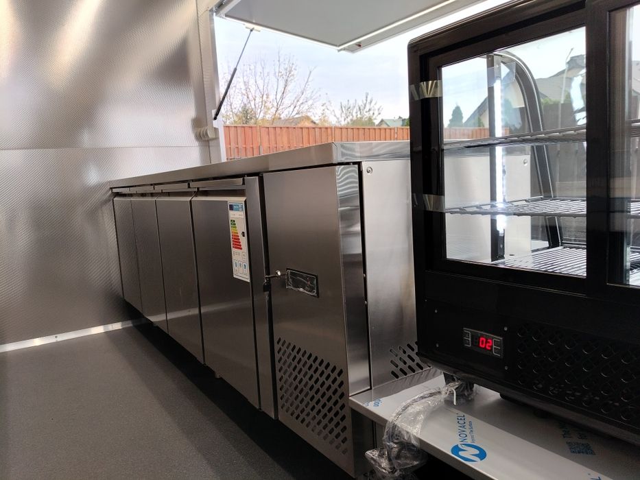 Samochód gastronomiczny FoodTruck burger kebab