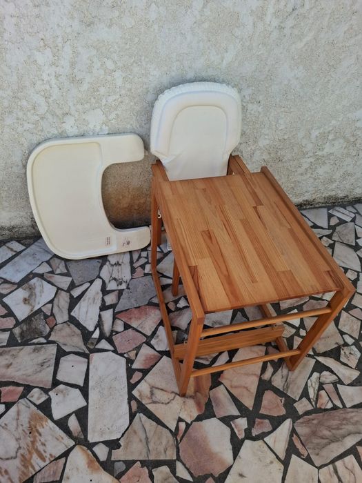 Cadeira de refeição de bebé