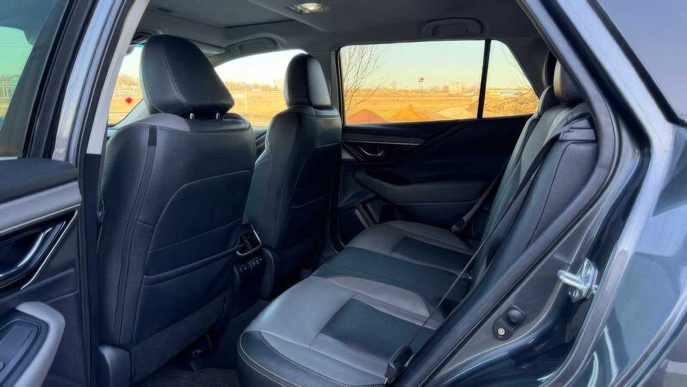 Subaru Outback Premium      2021