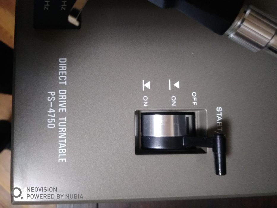 Проигрыватель винила Sony