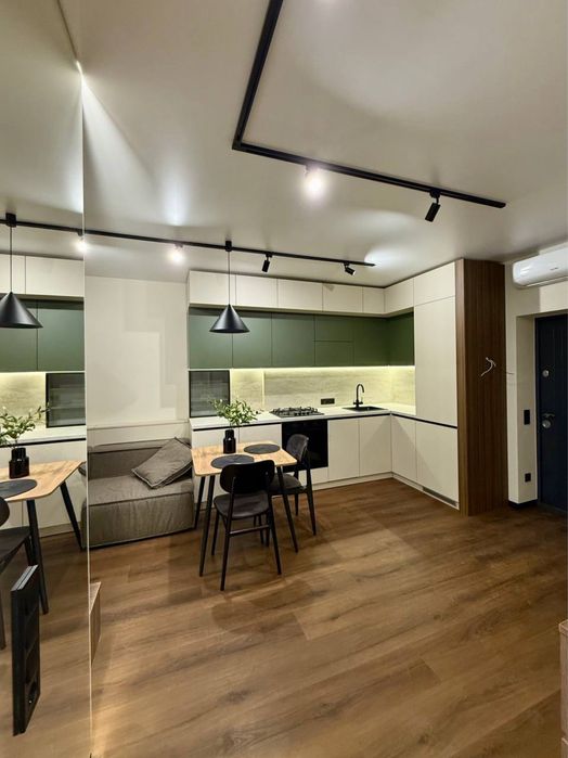 Стильна та сучасна одиничка біля озера!