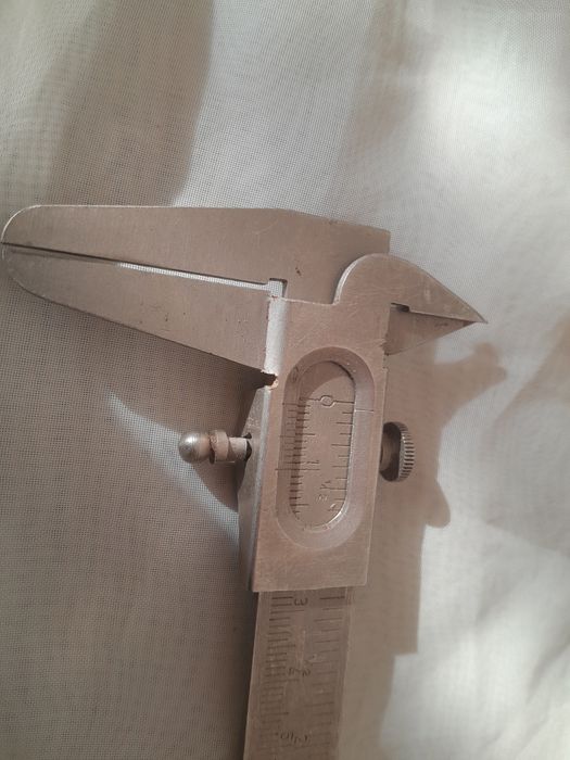 Antigo aparelho de medição regua made in german