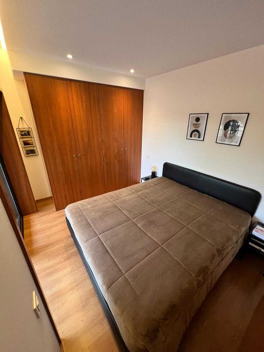Apartamento T1 + Pátio Ext. + Parque Coberto / Porto - Asprela - Hospital São João