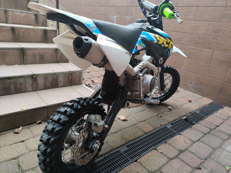 PitBike ycf 88s rocznik 2024 + kask, spodnie, 2 silnik