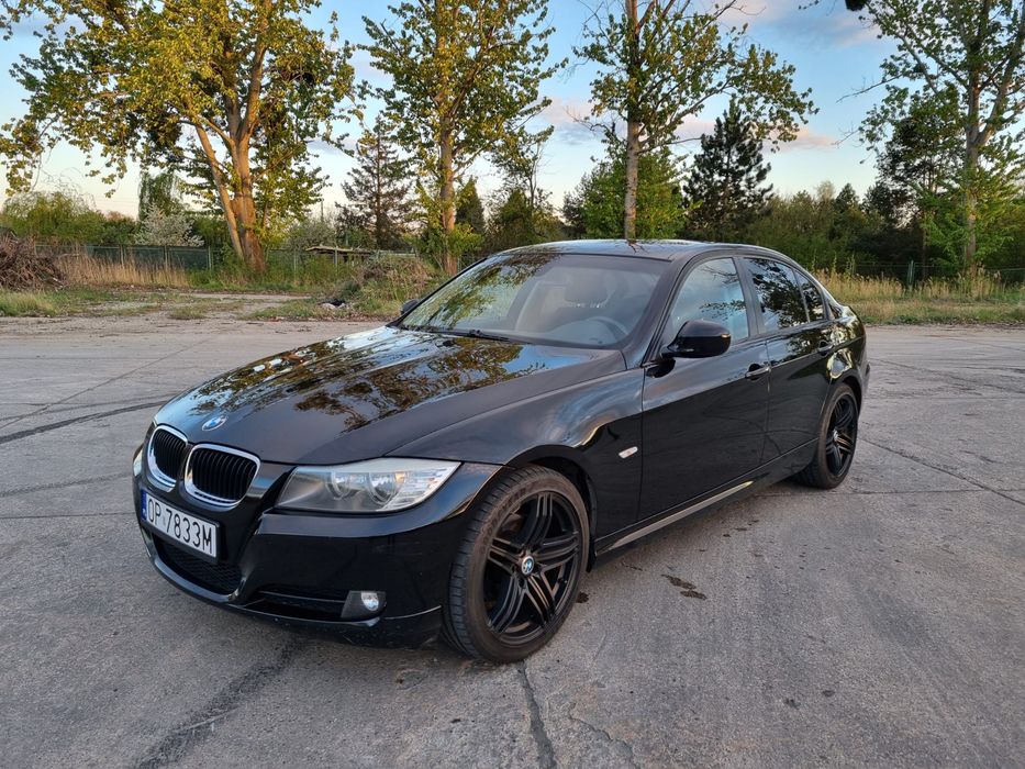 BMW E90 318i 2009 r