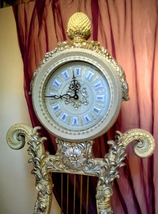 Часы напольные, интерьерные,