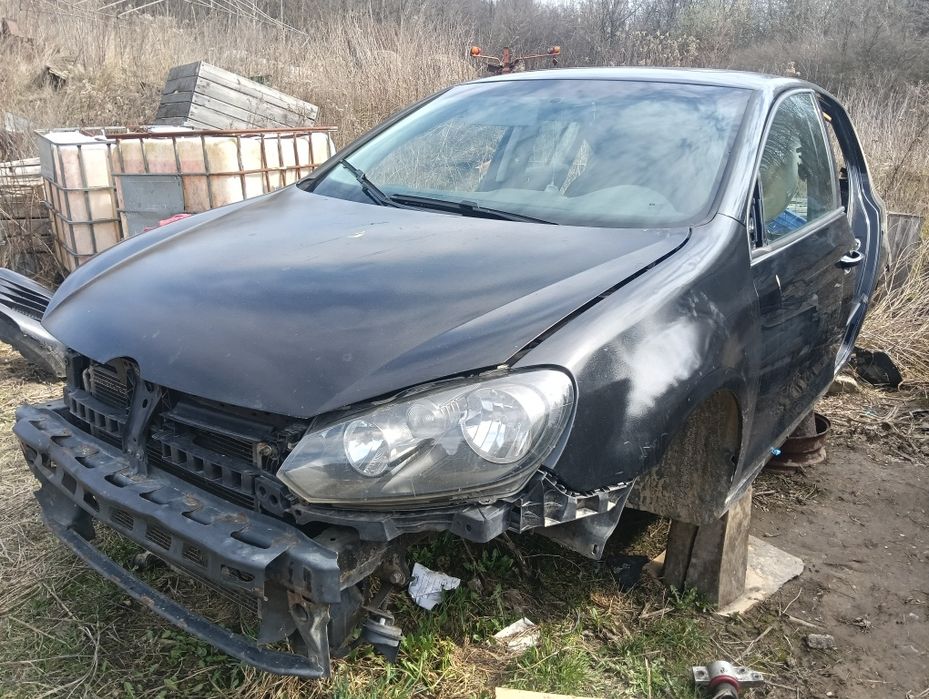 Golf 6 l041 1.4 TSI caxa cały na cześci