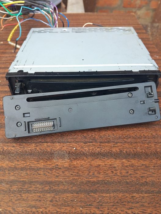 Продам автомагнітолу фірми Sony CDX-GT450U