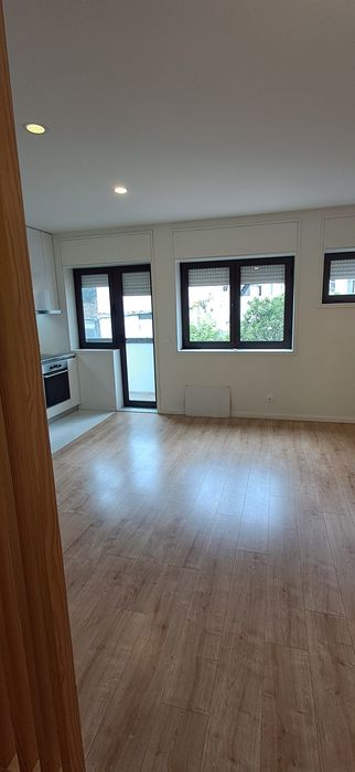 Apartamento t2 com  novo, 100m2, Centro Senhora da Hora