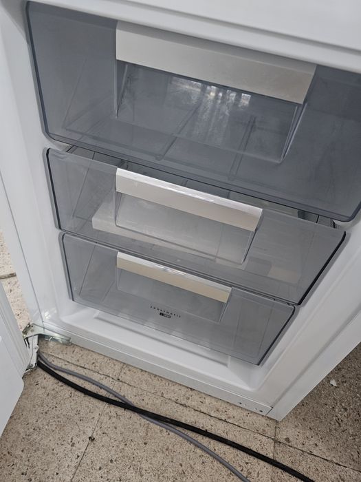 Frigorífico combinado AEG