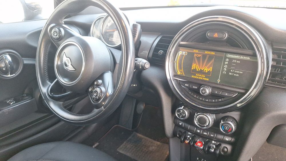 Mini Cooper D 1.5 Hatchback F56