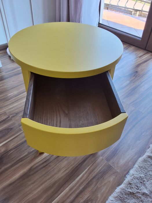 Ikea Stockholm żółty stolik nocny