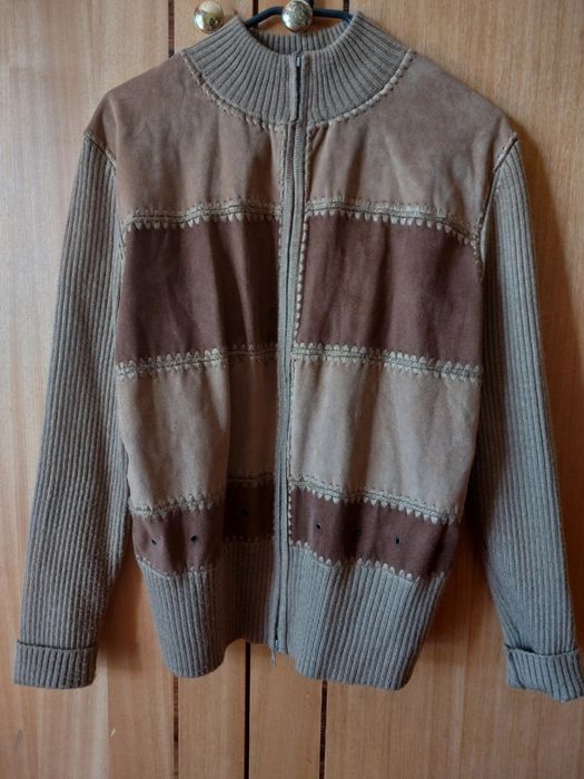 Casaco em tons de castanho