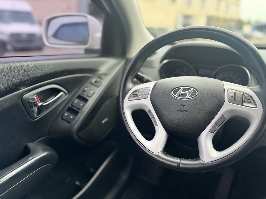 Hyundai Tucson 2.0D Automat Лізинг