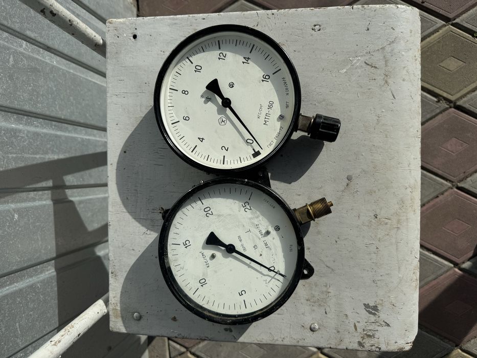 Манометр тискомір