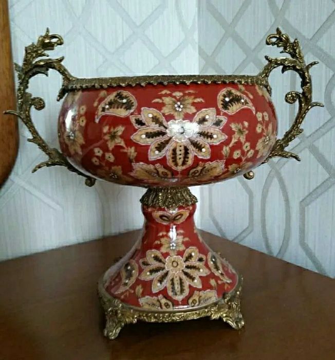 Вази, шкатулки, попільнички та цукерниця керамічні "Castilian Trading"