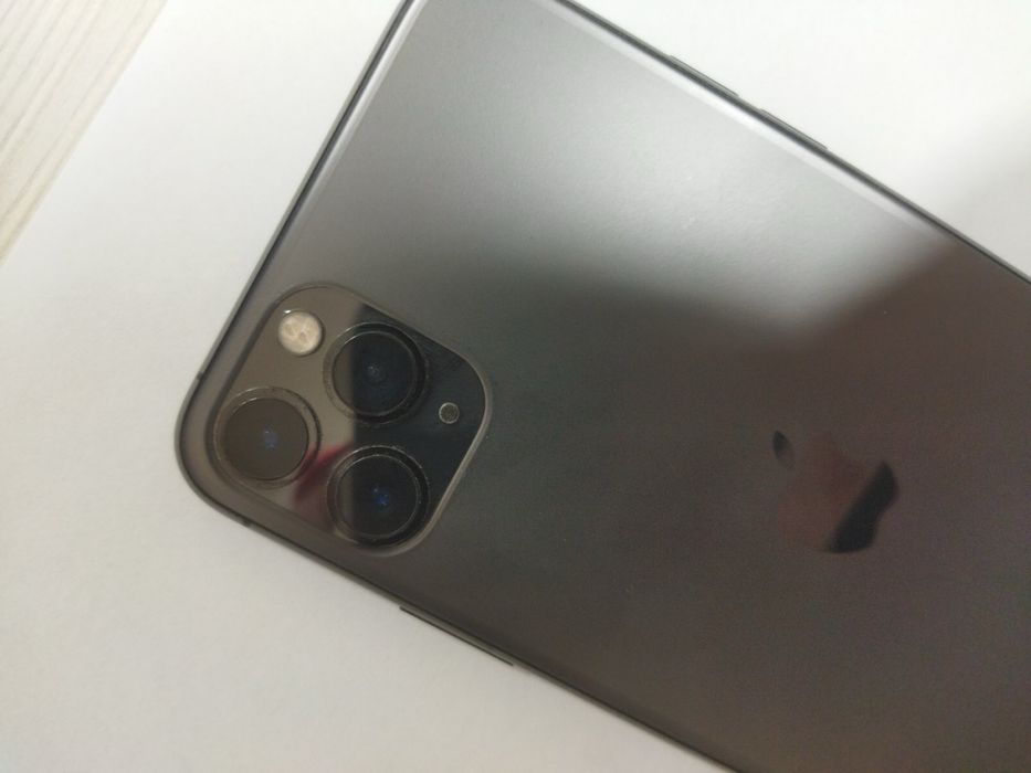Продам Iphone 11 pro max на 256 gb