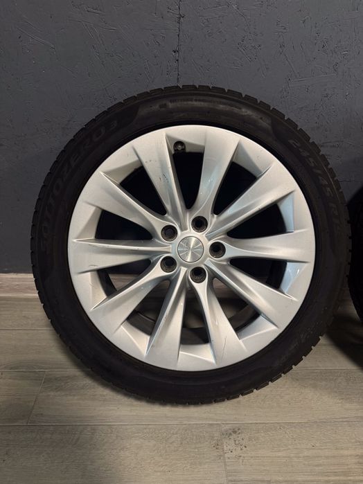 Диски Tesla R19 8j ET49