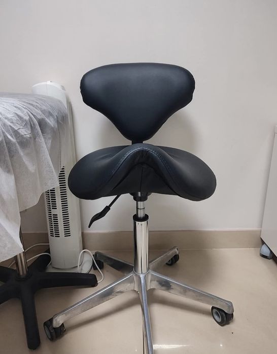 Siodło kosmetyczne activeshop taboret fotel z oparciem krzesło obrotow