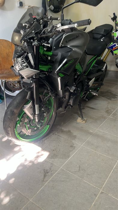 Z900 acidentada