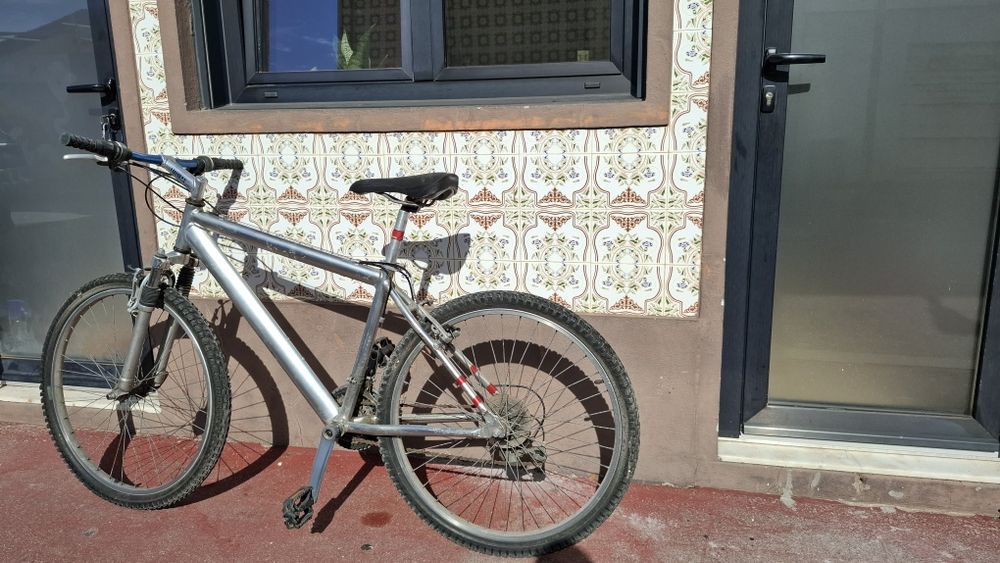 Bicicleta usada em bom estado