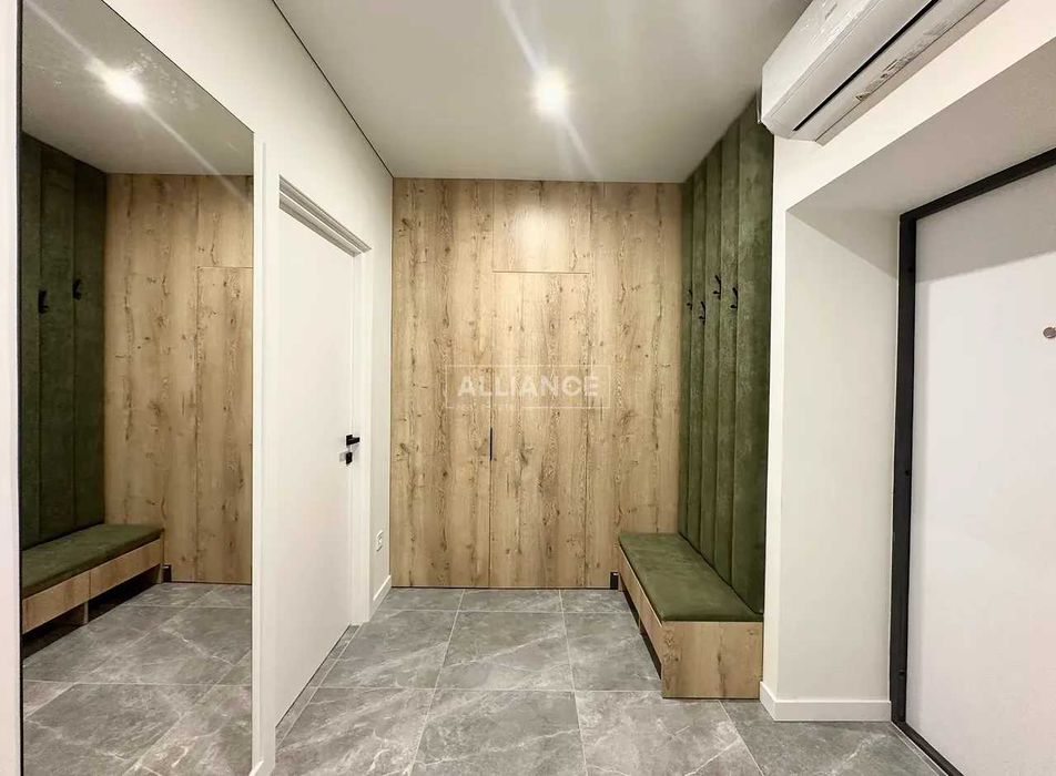 Укомплектована 1.5 кім квартира, центр! Газ