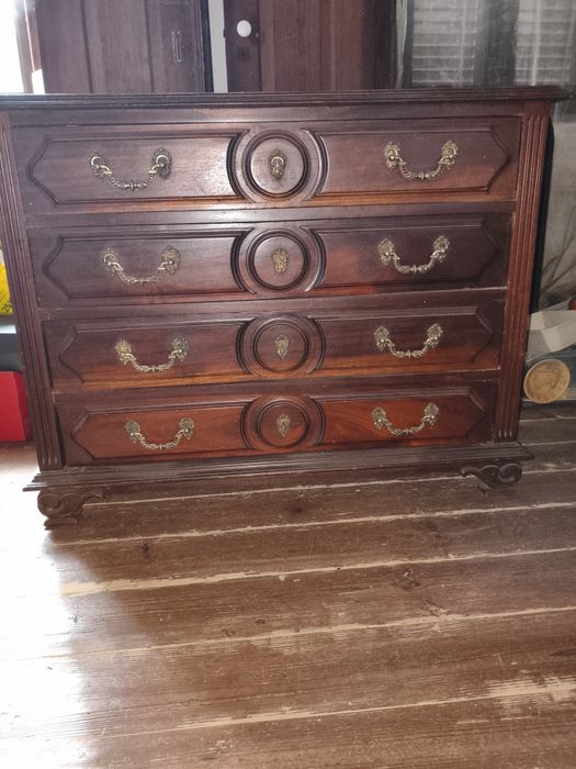 Cómoda quarto usada