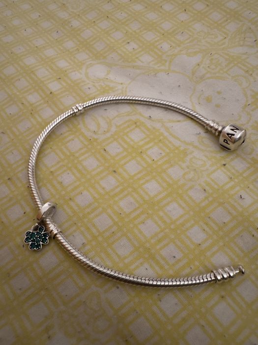 Pandora mais o pingente