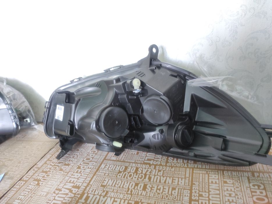 Фара фари Фары Рено Кліо 4 Renault clio 4 260603442R. 260106624R