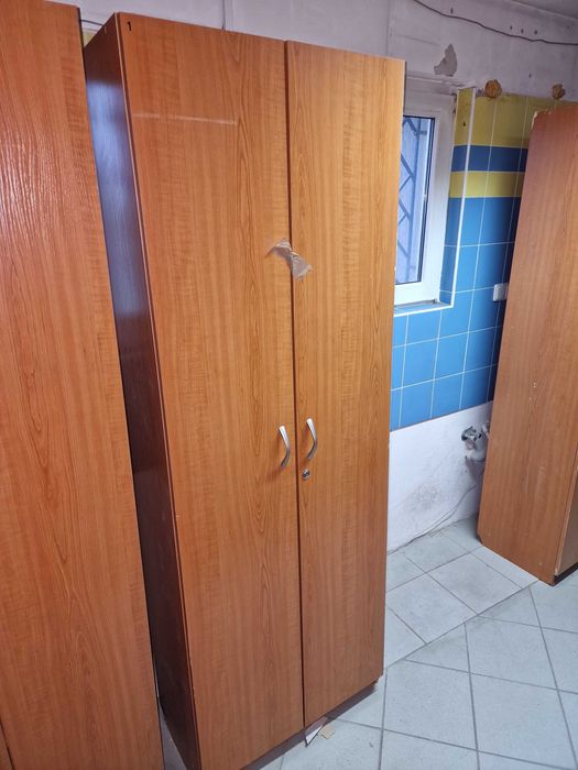 Szafa biurowa buk  2 szt. bdb