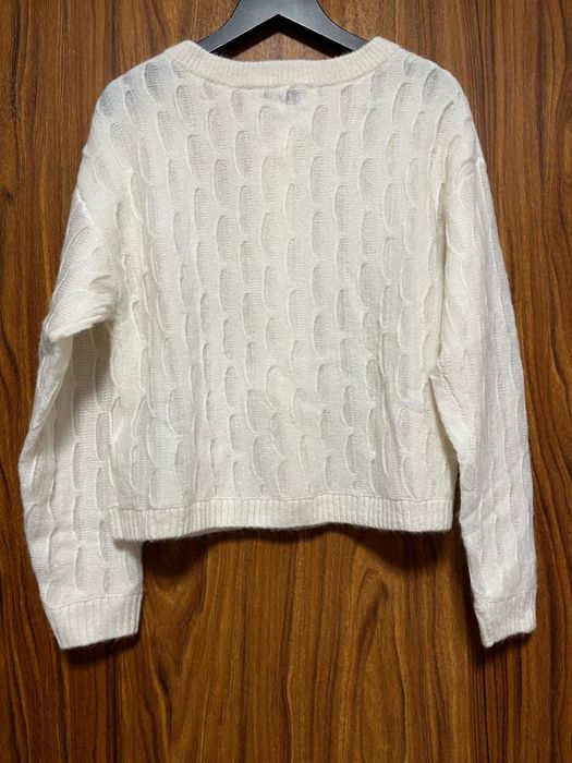 Nowy wełniany sweter Zara