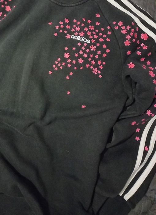 Кастомний світшот Adidas на весну