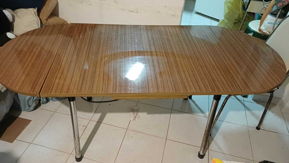 Mesa de cozinha extensível
