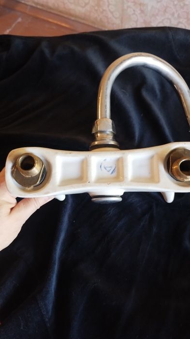 Змішувач для кухні керамічний