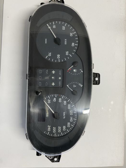 Conta quilómetros de renault  megane de 2001