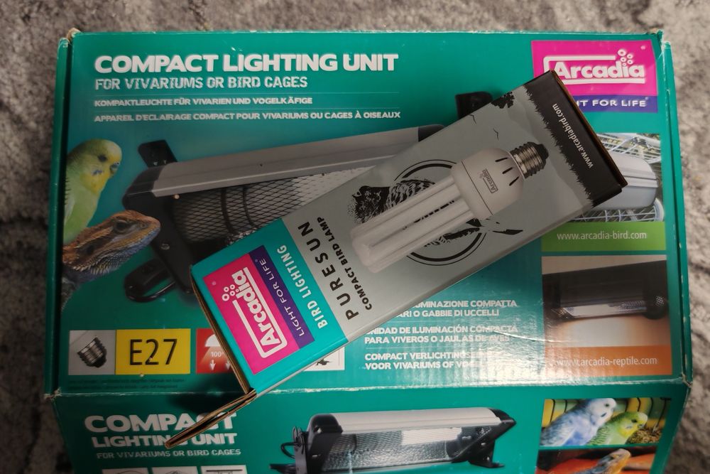 Світильник і лампа Arcadia Compact Lighting Unit.