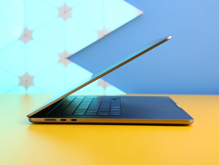 Ноутбук Apple MacBook Air 15'' 8/512GB Silver (157326) Б/У З ГАРАНТІЄЮ