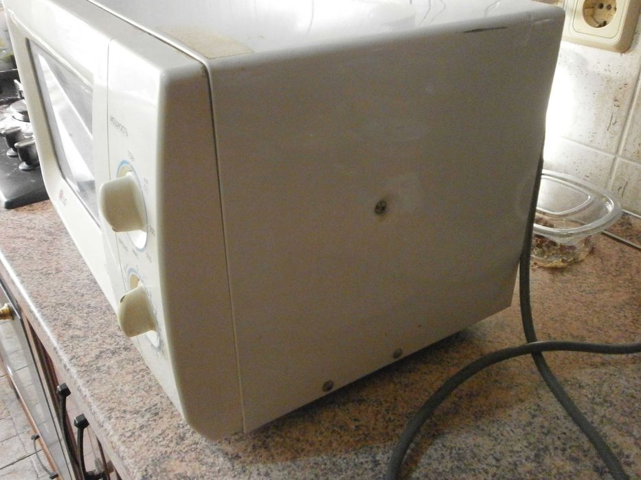 Микроволновка LG MB-4022G с грилем робоча