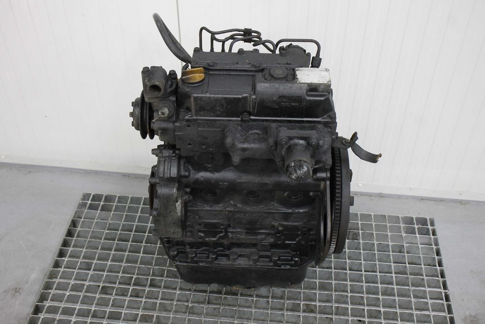 silnik yanmar diesel 3 cylindrowy koparka agregat chłodnia 3tnv76 19kw