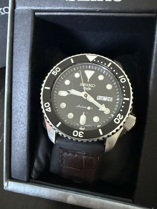 Seiko 5 Sports Automatico 4R36-07G0