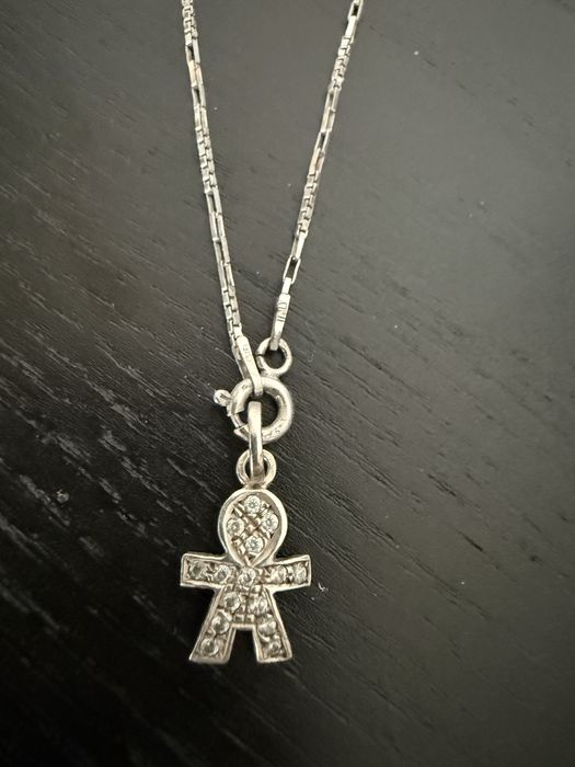 Conjunto Anel grosso e fio prata escovada com menino brilhantes