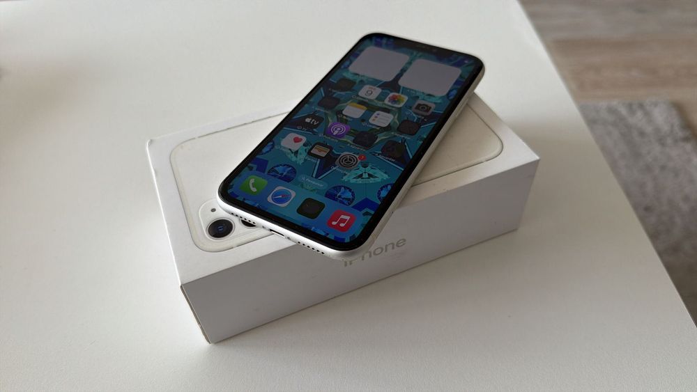 Vendo iPhone 11 64Gb Livre Branco